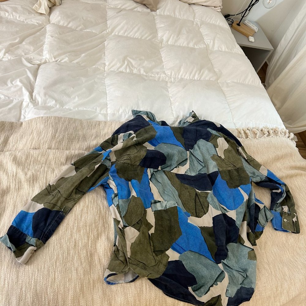 Button down shirt - Picture 3 of 3